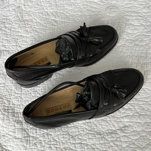 Mens dress shoes. Johnston & Murphy Domani. Size 9 1/2. Black